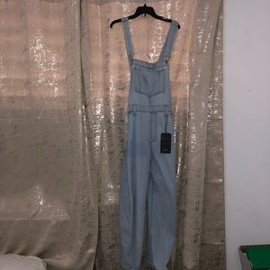 Lightwash Levi’s jumpsuit